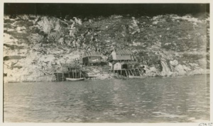Image of fisherman's huts